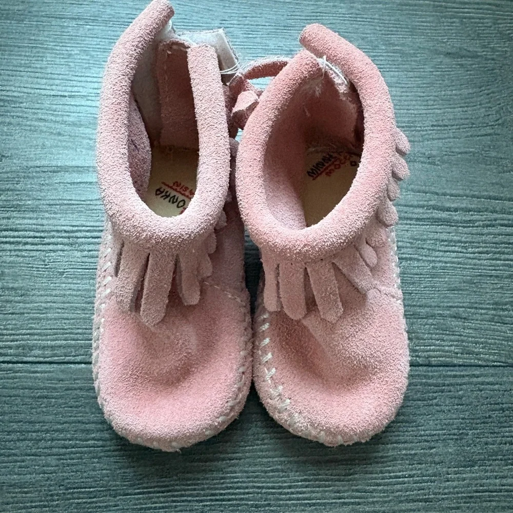 Minnetonka Infant Girls Pink Moccasin Shoes Style #1180 Back Flap Bootie Size 1